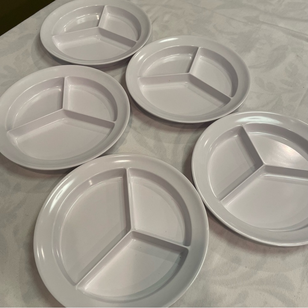 Set of 5 Carlisle Melamine Deep Divided Plates Dining Elderly Disabled Feeding